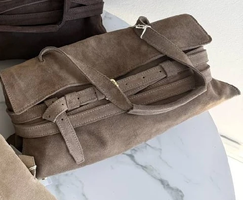 taupe.jpg