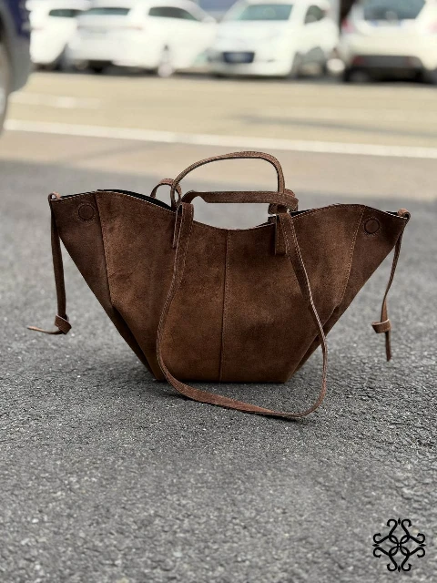 Zamšādas rokassoma 80384