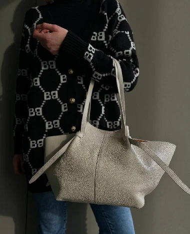 taupe.jpg