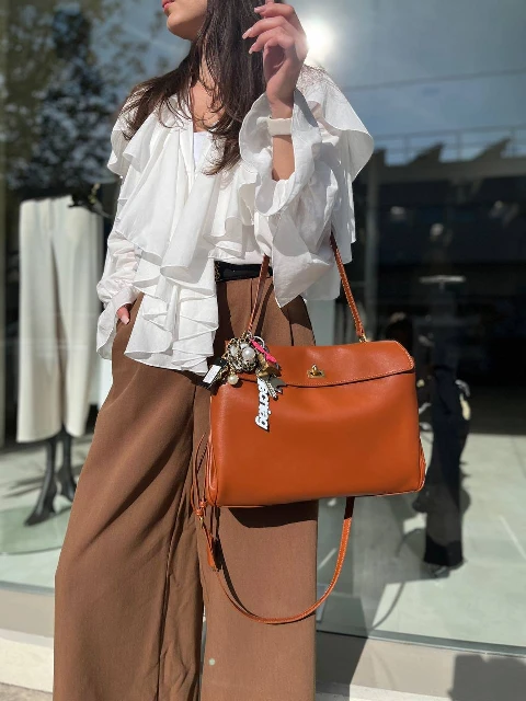 brown_cognac.webp
