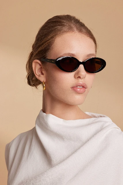 Saulesbrilles CHIC BLACK FA02-01