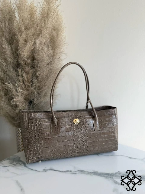 taupe.jpg