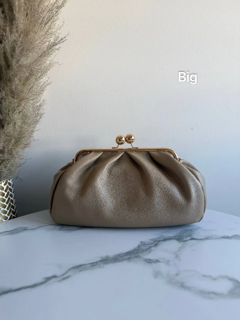 taupe.jpg